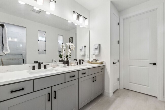 Building Photo - Discover the Ideal 55+ Lifestyle in Your N...