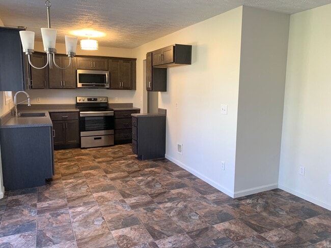 Building Photo - Beautiful Home For Rent!