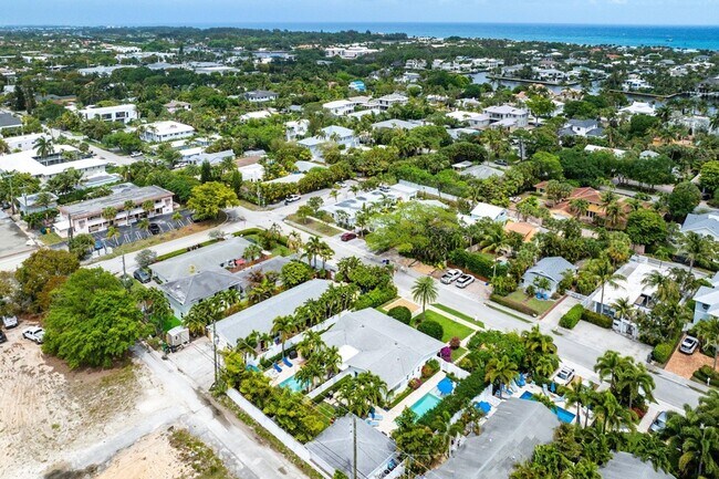 Building Photo - 342 NE 7th Ave