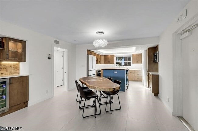 Building Photo - 9486 Gulf Shore Dr