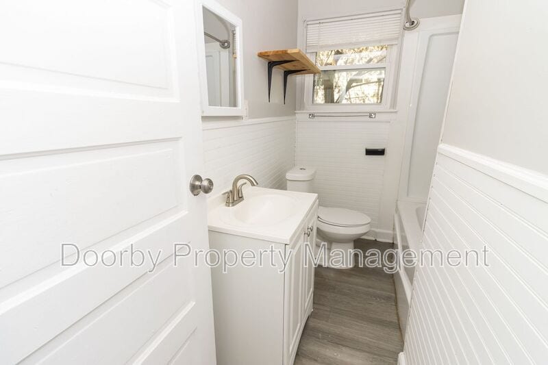 Building Photo - 3115 14th Ave