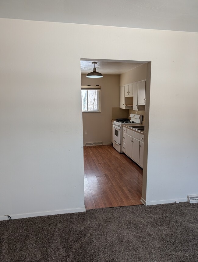 Building Photo - First St