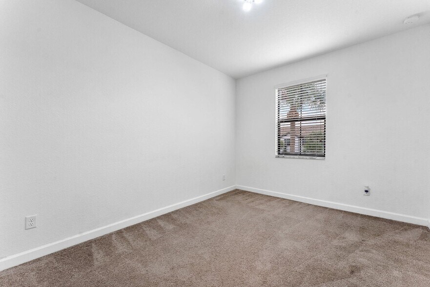 Building Photo - 12756 Anthorne Ln