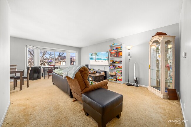 Building Photo - 2928 Roberts Dr