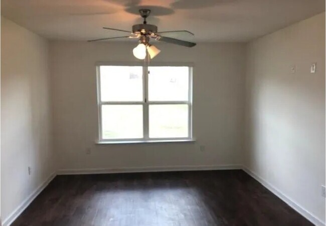 Building Photo - 10373 Shetland Dr