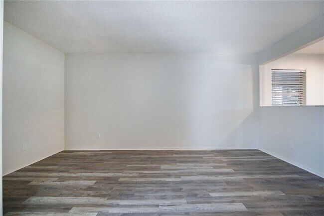 Building Photo - 2287 Avenue G NW