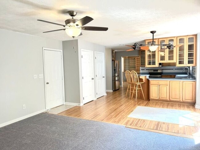 Building Photo - Colonial with Sunroom and Finished Basement