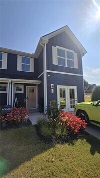 Building Photo - 12 Downing Dr