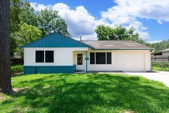 Building Photo - 1737 S Park