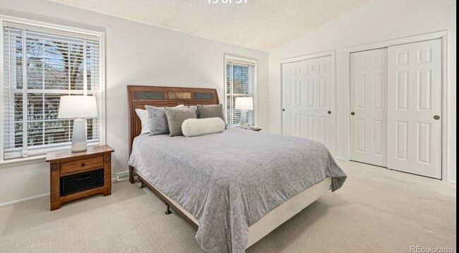 Building Photo - 7542 S Cove Cir