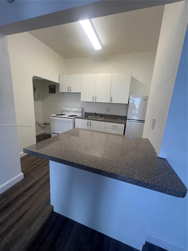 Building Photo - 2300 W Flagler St