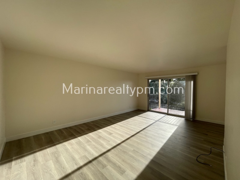 Building Photo - 129-191 Hilborn St