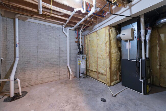 Building Photo - 2962 Hunley Dr