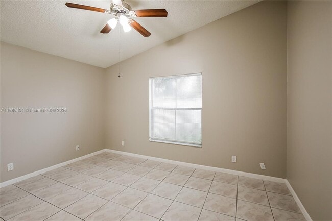 Building Photo - 6553 Bayfront Dr
