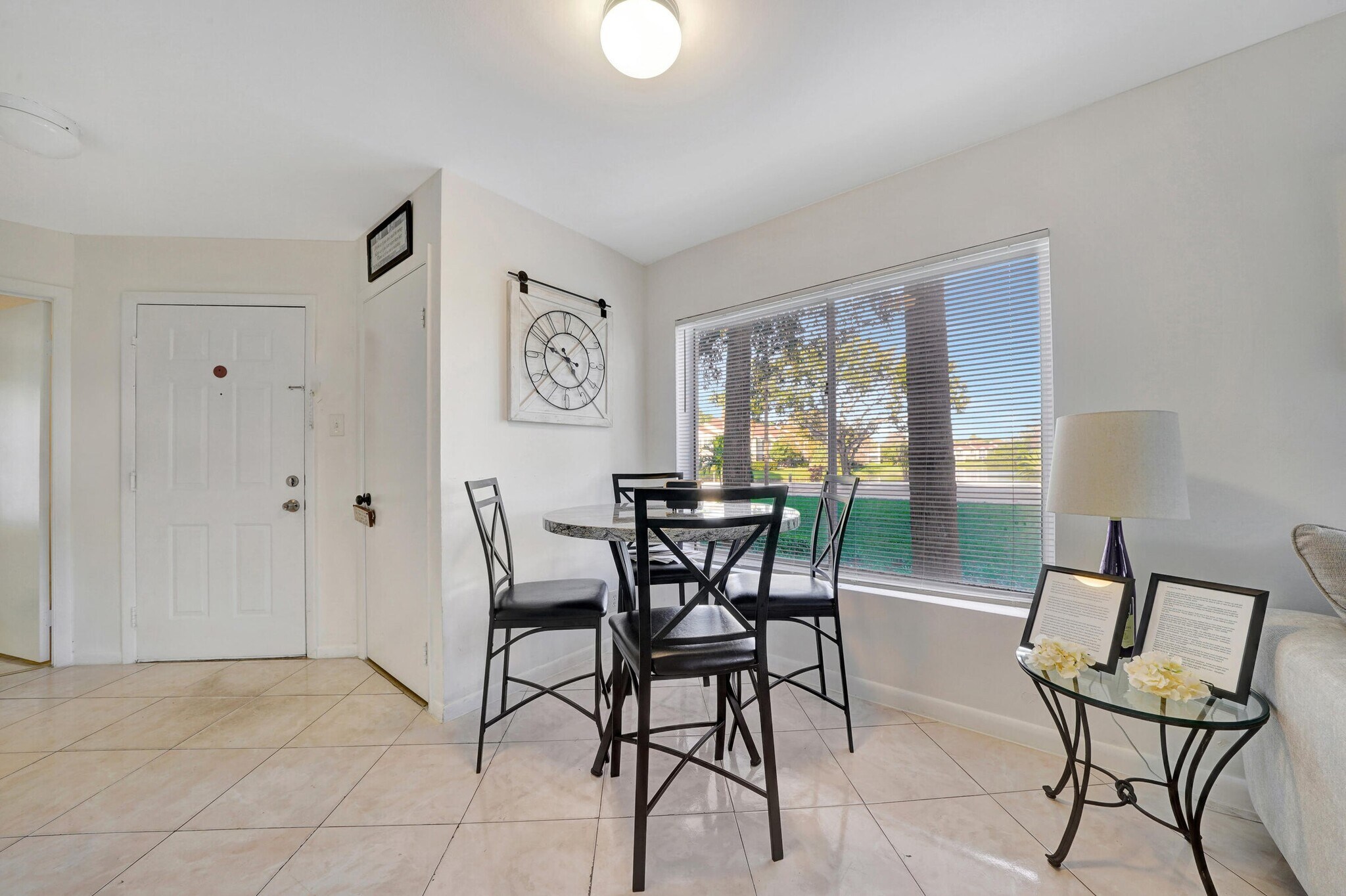 Building Photo - 815 W Boynton Beach Blvd