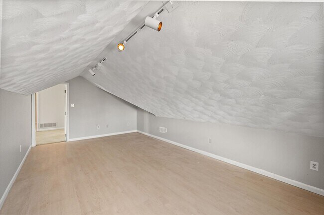 Building Photo - Beautiful 3-Bedroom Home on a Quiet Cul-de-Sac