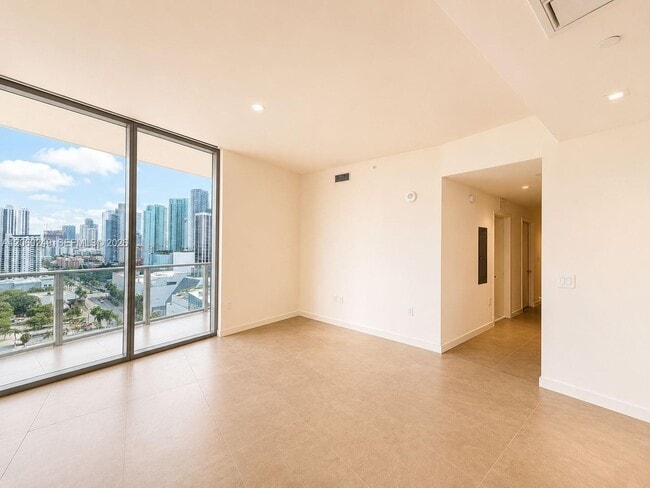 Building Photo - 1400 Biscayne Blvd