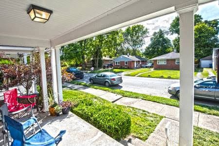 Building Photo - 5163 Caroline Ave