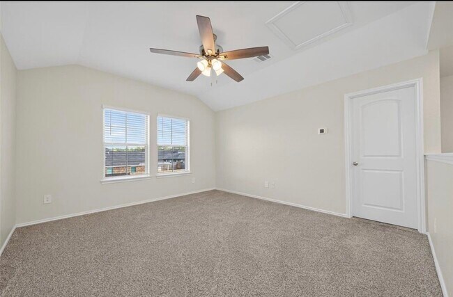 Building Photo - 21170 Alder Oaks Dr