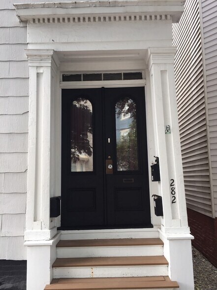 Front door (private entrance) - 282 Brackett Street