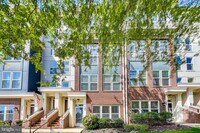 Building Photo - 645 Diamondback Dr