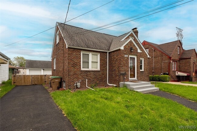 Primary Photo - 845 Cleveland Dr