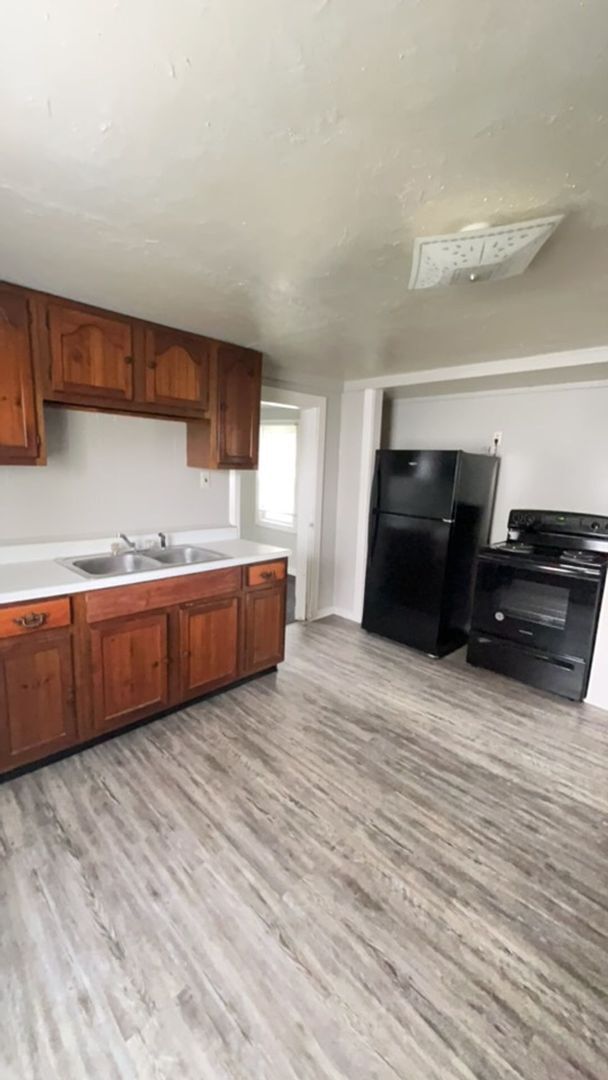 Building Photo - Middletown Park neighborhood