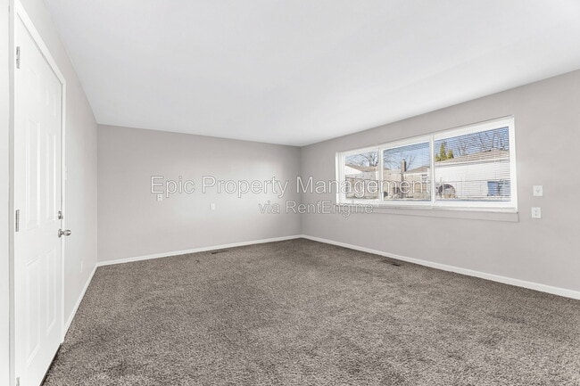 Building Photo - 1750 McLain Ave