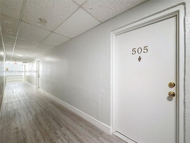 Building Photo - 17620 Atlantic Blvd