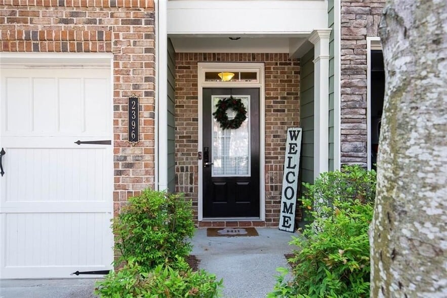 Building Photo - 2396 Meadow Falls Ln