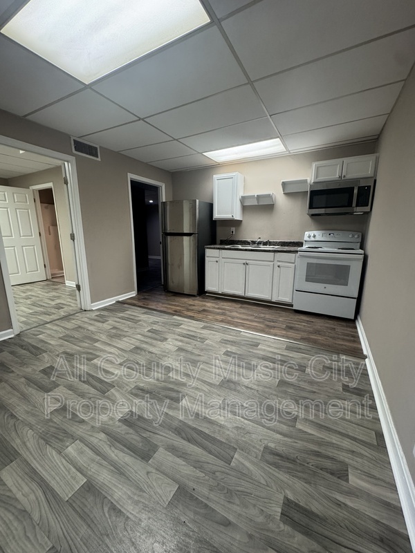 Primary Photo - 105 Bonnabrook Dr