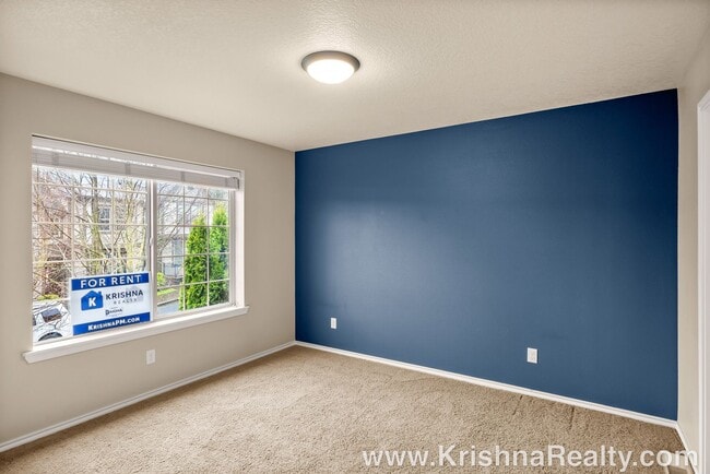 Building Photo - 15131 SW Canyon Wren Way
