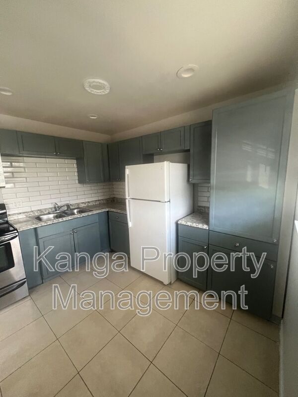 Building Photo - 3206 Louisiana Ave