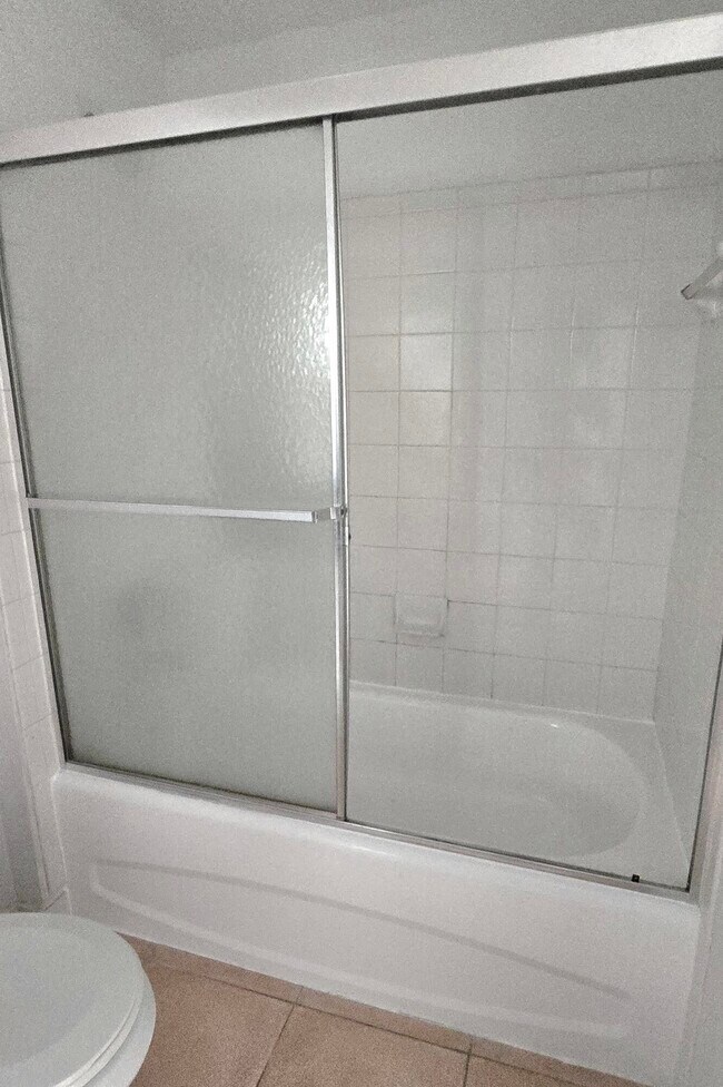 Building Photo - 1000 Scotia Dr