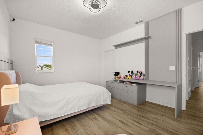 Building Photo - 11115 Great Rock St