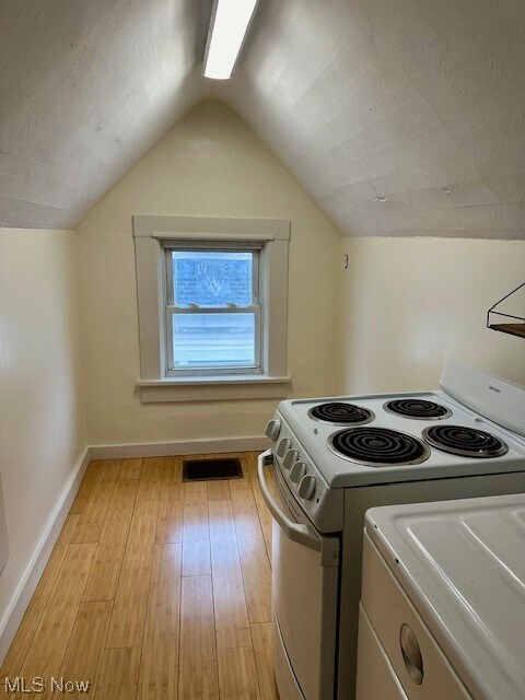 Building Photo - 153 3rd St NW