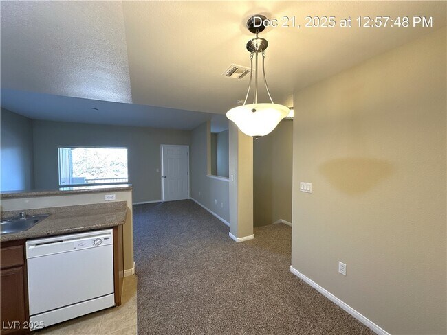 Building Photo - 7701 W Robindale Rd