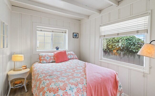 Building Photo - 779 Mermaid Ave