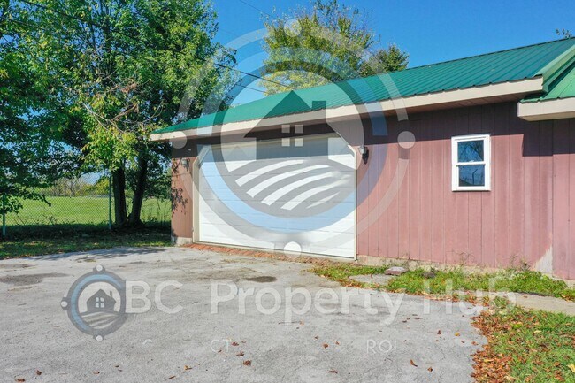 Building Photo - 118 Carter Ln
