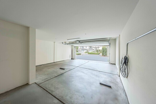 Building Photo - 113 Bowery