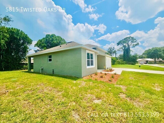 Building Photo - 5815 Twisted Oaks Dr