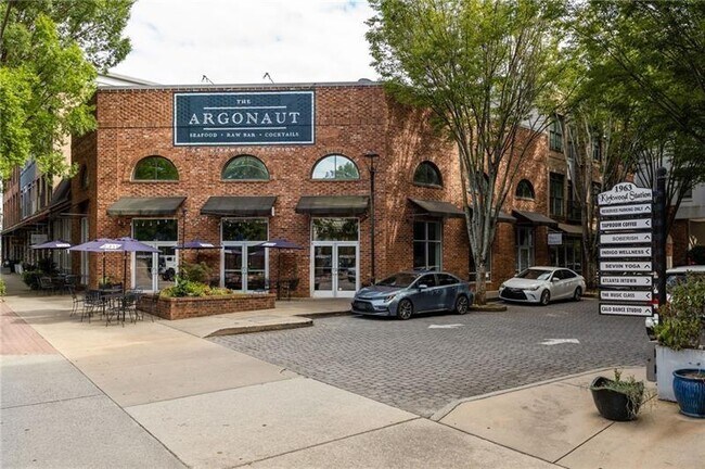 Building Photo - 428 S Howard St SE