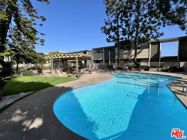 Building Photo - 13218 Fiji Way