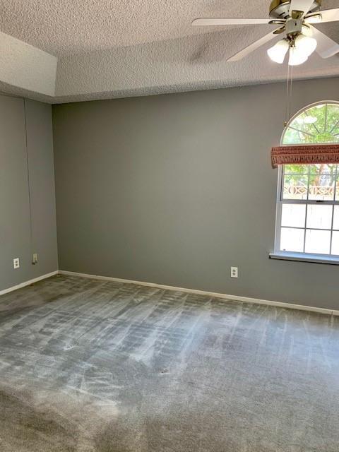 Building Photo - 6078 N Hazel Ave