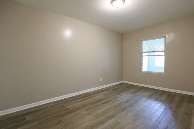 Building Photo - Welcome Home!