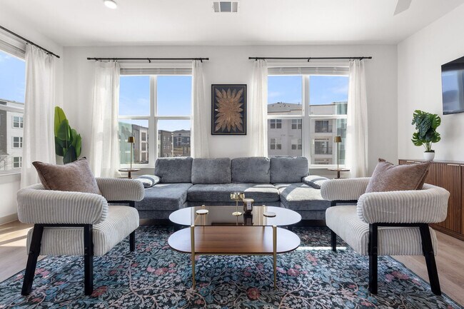 Building Photo - 1301 Leah Ave