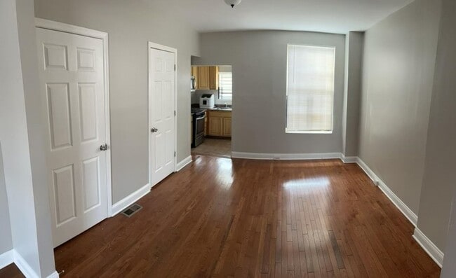 Building Photo - 414 N Bouldin St