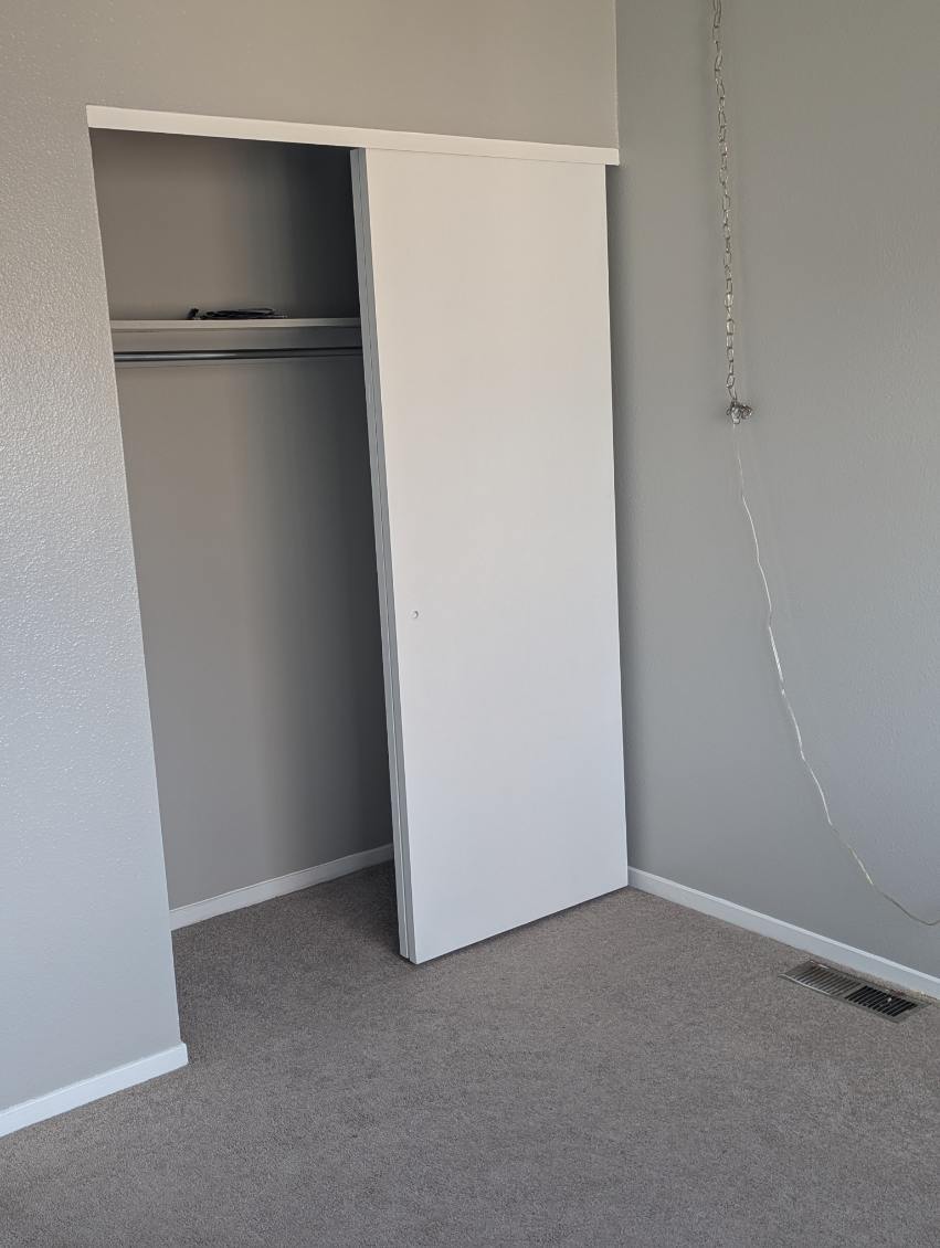 Building Photo - 1530 Chester Sq