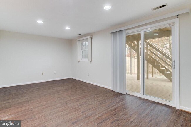 Building Photo - 9216 Burley Ln