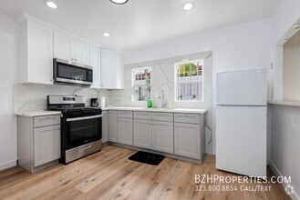 Building Photo - Newly Renovated 1Bed 1Bath Minutes from USC.